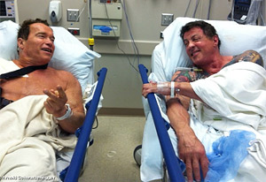 Los iconos de la acción fueron a un hospital, no se sabe si hay una razón de peso o es un "truco" publicitario